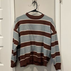 DAZY stripped sweater size medium